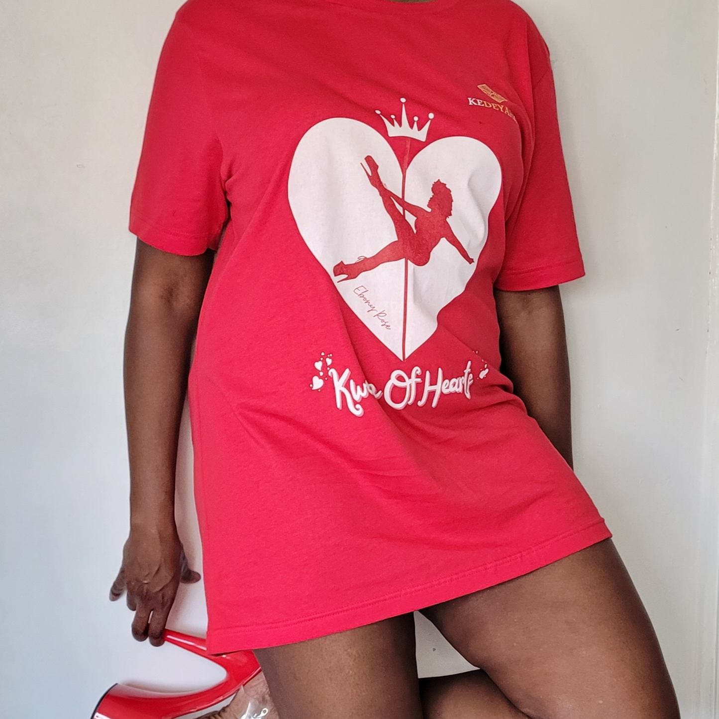 "Kween Of Hearts" Ebony-Rose Red T-Shirt